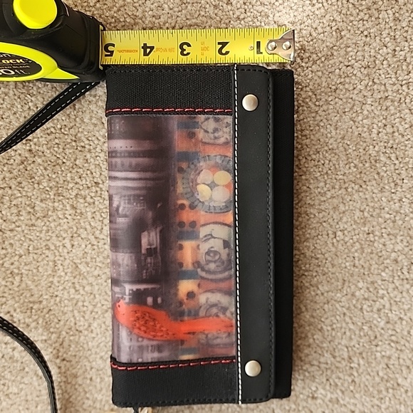 Sherpani Elements Collection Wristlet - Picture 16 of 16